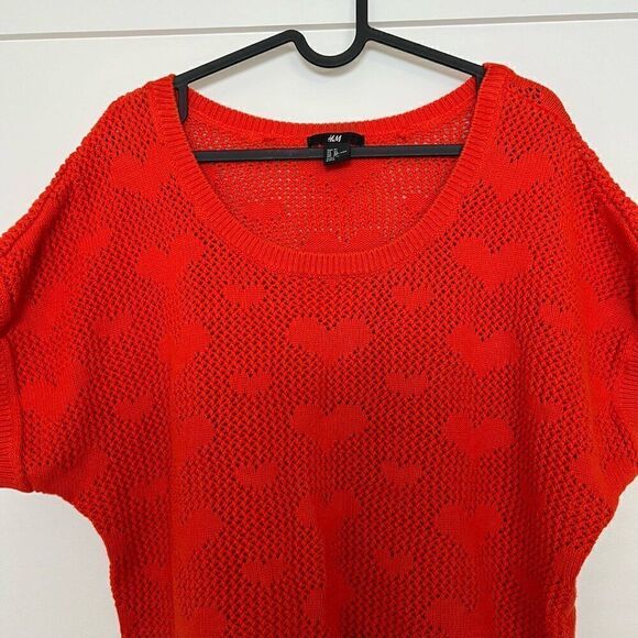 H&M Womens Top Size XL Red Chunky Open Knit Hearts Sleeveless High Low Hem - Picture 2 of 11